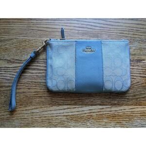 Coach Leather  Wristlet  zip top  5476 Marble Blue Azure signature